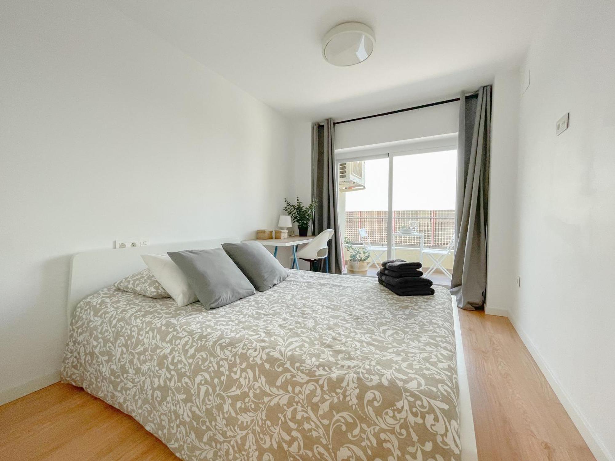 Moderno Apartamento Plz De La Merced Malaga Exterior photo