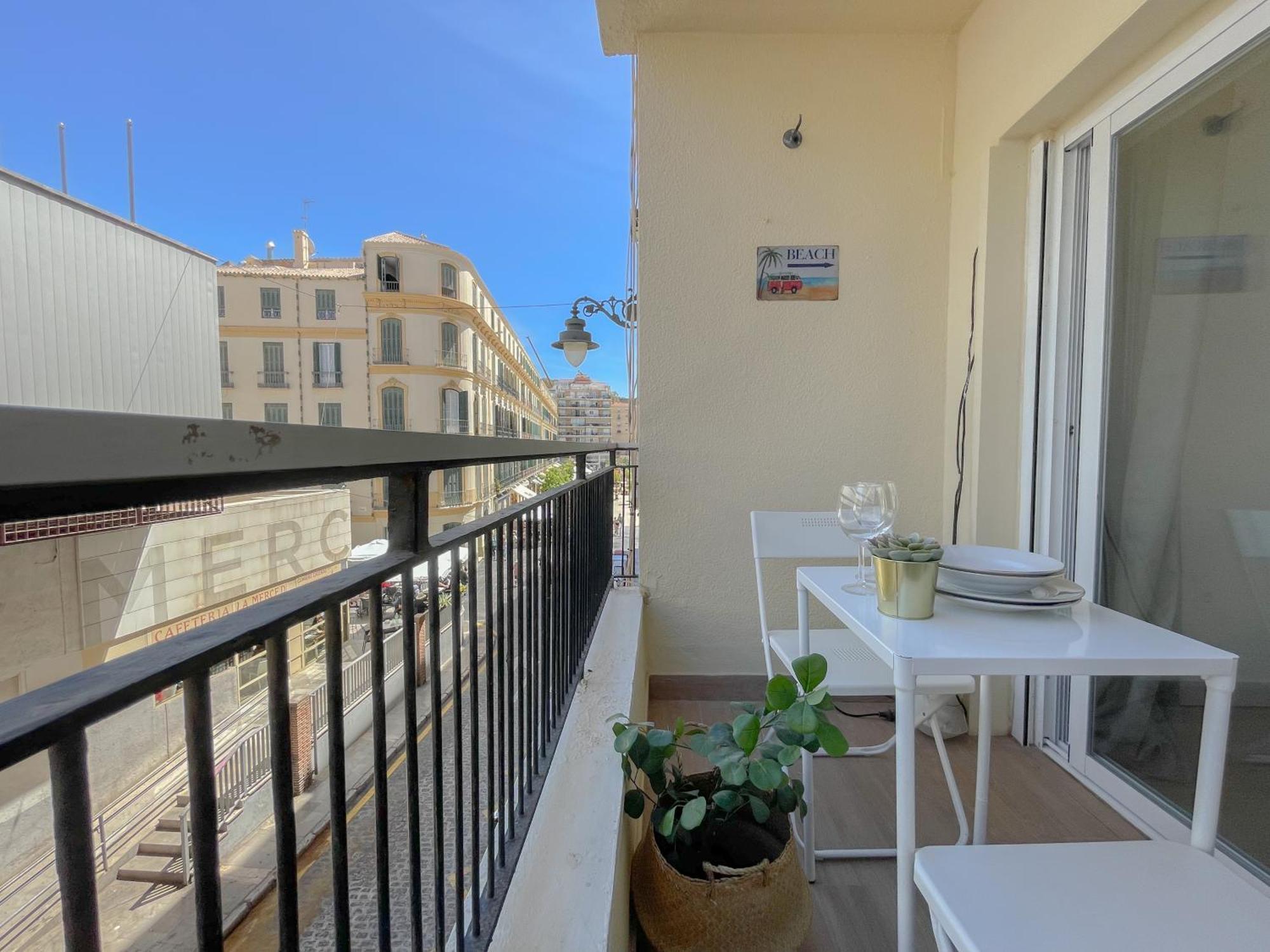 Moderno Apartamento Plz De La Merced Malaga Exterior photo